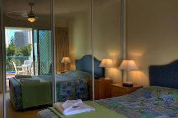 Surfers One 3* Gold Coast